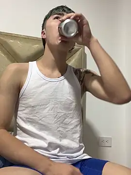 Snapshot of AlexanderCollman chatting on November 18, 2025, 8:45 pm AlexanderCollman online show from November 18, 2025, 8:45 pm