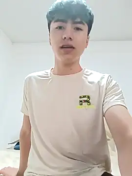 Snapshot of AlexanderCollman chatting on October 27, 2025, 7:37 pm AlexanderCollman online show from October 27, 2025, 7:37 pm