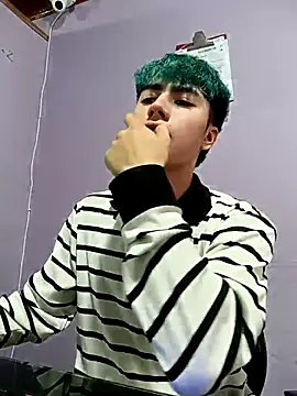 Snapshot of AlexanderCollman chatting on October 24, 2025, 7:24 pm AlexanderCollman online show from October 24, 2025, 7:24 pm