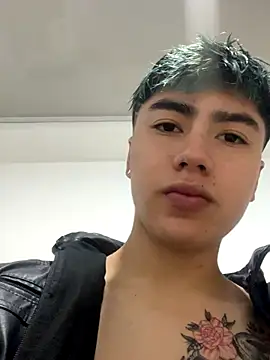 Snapshot of AlexanderCollman chatting on November 12, 2025, 4:33 pm AlexanderCollman online show from November 12, 2025, 4:33 pm