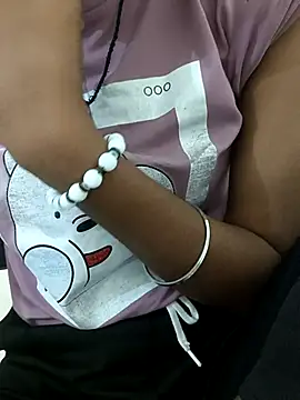 Alia-00 online show from November 2, 2025, 4:17 am