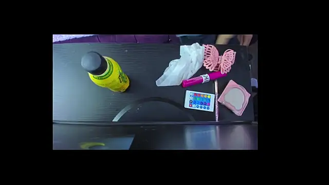 Miaa Davis  online show from February 22, 2026, 2:36 am