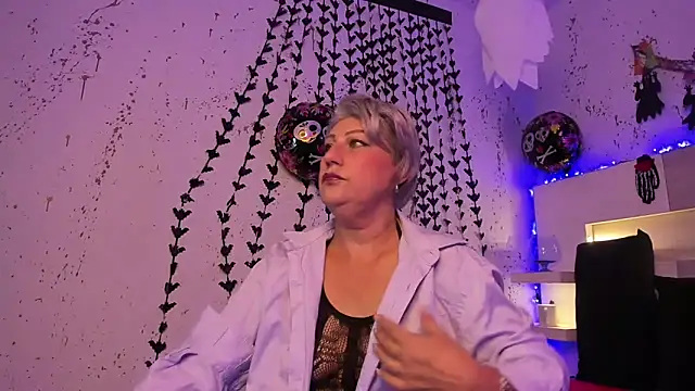 Snapshot of JaddeWalker chatting on October 28, 2025, 11:31 am JaddeWalker online show from October 28, 2025, 11:31 am