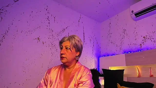 Snapshot of JaddeWalker chatting on November 15, 2025, 11:14 am JaddeWalker online show from November 15, 2025, 11:14 am