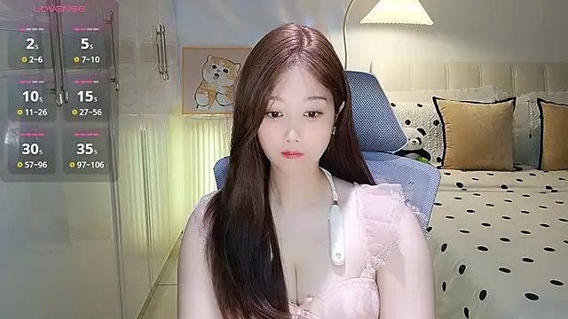 Xiaotantan-99 online show from May 17, 2026, 7:36 pm