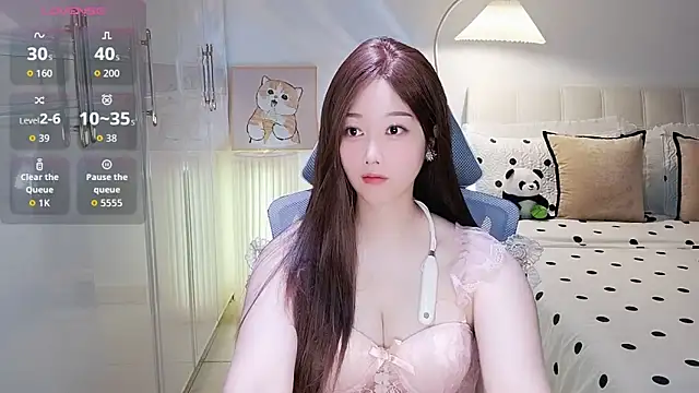 Xiaotantan-99 online show from May 27, 2026, 7:32 pm