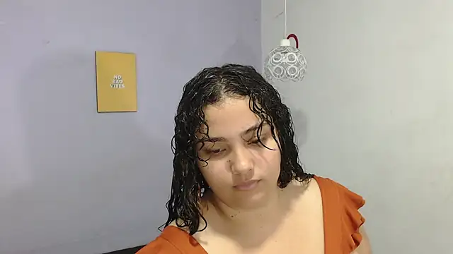 penelope gucci1 online show from September 17, 2025, 11:56 am