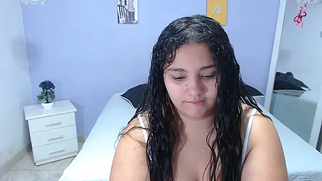 penelope gucci1 online show from October 16, 2025, 12:57 pm