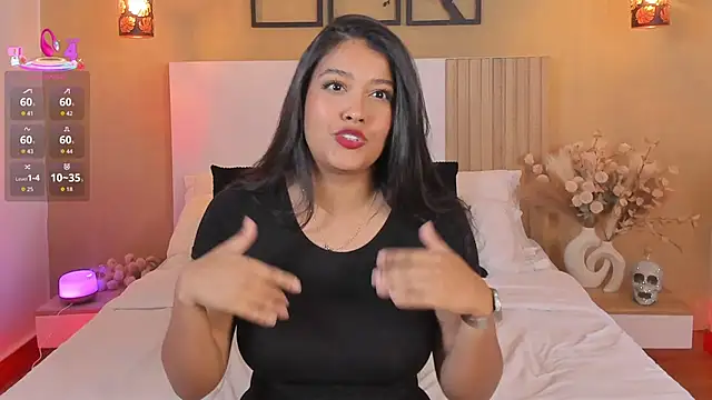 Camila Bustamante online show from October 16, 2025, 4:04 pm