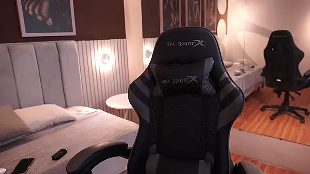 Snapshot of Thiago_Valente chatting on October 1, 2025, 12:42 pm Thiago Valente online show from October 1, 2025, 12:42 pm