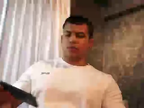 Snapshot of Thiago_Valente chatting on October 30, 2025, 1:09 pm Thiago Valente online show from October 30, 2025, 1:09 pm