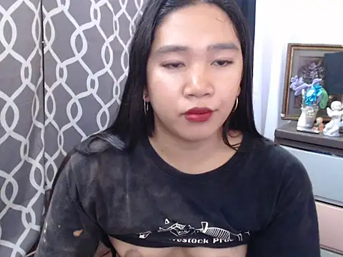 slut clio online show from September 25, 2025, 3:45 am