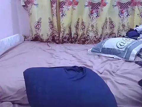 WildPussy4uxx online show from April 5, 2026, 4:19 am