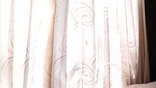 Ariaa Isabell online show from December 3, 2025, 7:02 pm