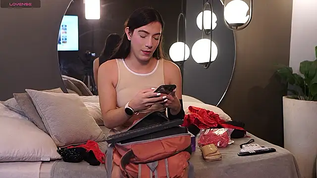 Snapshot of Ariaa_Isabell chatting on February 19, 2026, 6:27 pm Ariaa Isabell online show from February 19, 2026, 6:27 pm