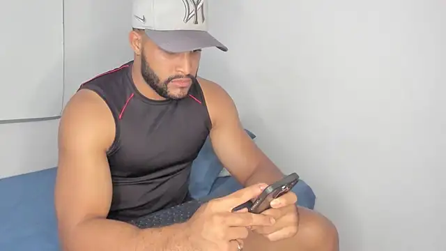 Snapshot of Pier_Simons chatting on February 19, 2026, 4:20 am Pier Simons online show from February 19, 2026, 4:20 am