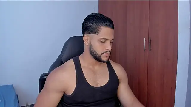 Snapshot of Pier_Simons chatting on April 19, 2026, 2:07 pm Pier Simons online show from April 19, 2026, 2:07 pm