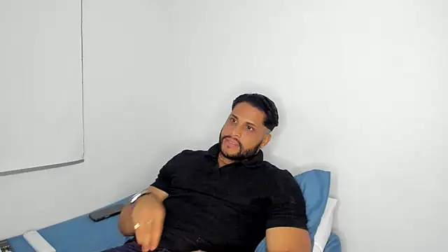 Snapshot of Pier_Simons chatting on February 15, 2026, 9:19 am Pier Simons online show from February 15, 2026, 9:19 am