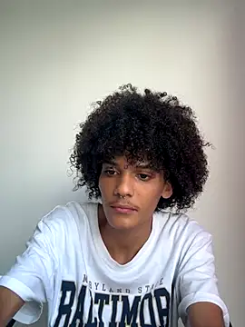 Max Rain online show from October 3, 2025, 7:59 pm