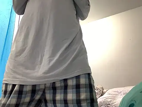 Max Rain online show from April 14, 2026, 10:04 pm