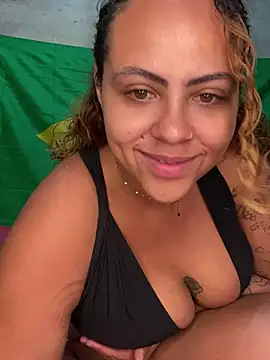 Snapshot of Chloe_Leaozinho chatting on June 14, 2026, 2:40 pm Chloe Leaozinho online show from June 14, 2026, 2:40 pm