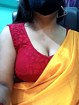 Snapshot of Bhanu-Sharma chatting on February 3, 2026, 4:32 am Bhanu-Sharma online show from February 3, 2026, 4:32 am