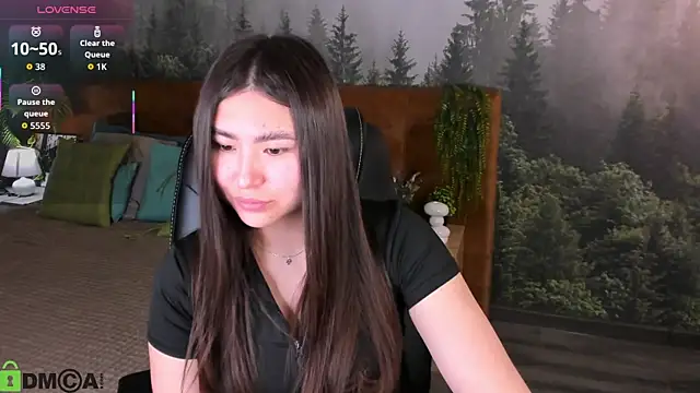 Megan Williamms online show from October 10, 2025, 9:32 am