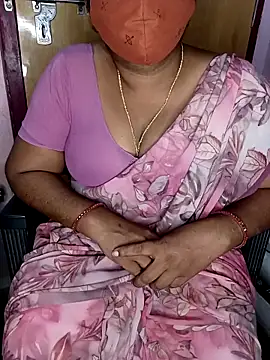 Snapshot of Jessi_25 chatting on October 25, 2025, 10:47 am Jessi 25 online show from October 25, 2025, 10:47 am