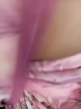 Snapshot of Jessi_25 chatting on October 14, 2025, 6:08 pm Jessi 25 online show from October 14, 2025, 6:08 pm