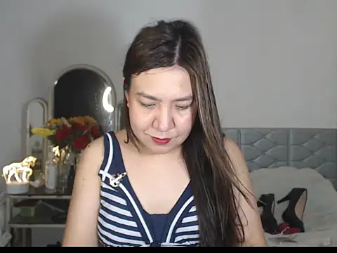 stellahugeX online show from November 7, 2025, 4:17 am