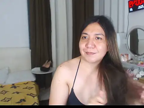 stellahugeX online show from April 19, 2026, 3:02 pm