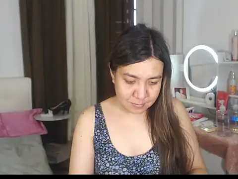 stellahugeX online show from February 28, 2026, 5:40 am