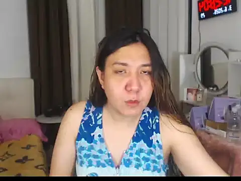 stellahugeX online show from June 2, 2026, 4:29 pm