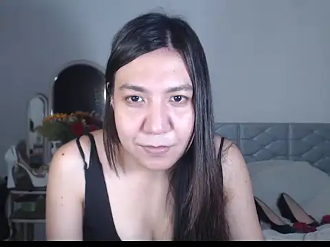 stellahugeX online show from September 26, 2025, 5:20 pm