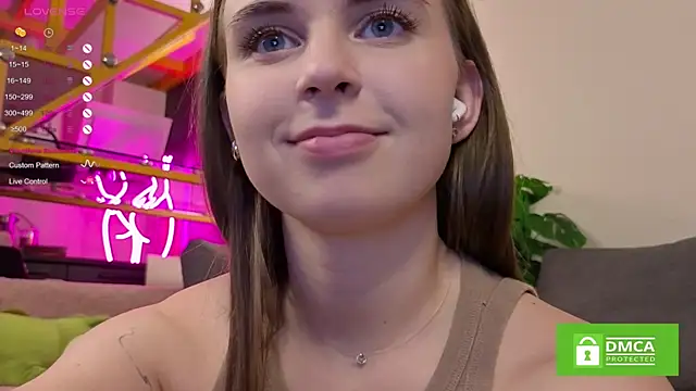 Snapshot of FlexiPixie chatting on November 12, 2025, 5:33 am FlexiPixie online show from November 12, 2025, 5:33 am