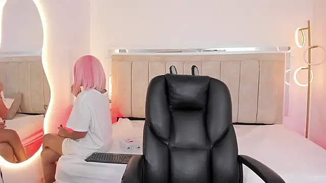 Molly sweetlove online show from September 24, 2025, 7:09 pm