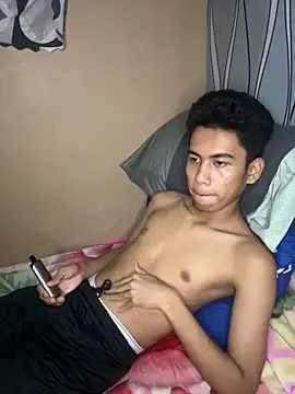 Demure Asian143 online show from September 19, 2025, 2:54 pm