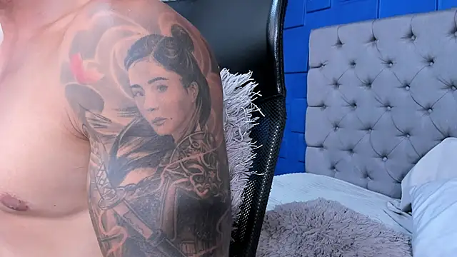 Snapshot of andres-clark92 chatting on November 13, 2025, 6:01 pm andres-clark92 online show from November 13, 2025, 6:01 pm