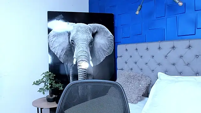 Snapshot of andres-clark92 chatting on September 26, 2025, 5:53 pm andres-clark92 online show from September 26, 2025, 5:53 pm