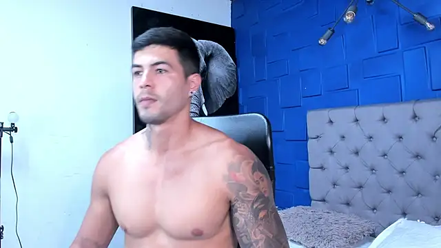 Snapshot of andres-clark92 chatting on November 4, 2025, 6:01 pm andres-clark92 online show from November 4, 2025, 6:01 pm