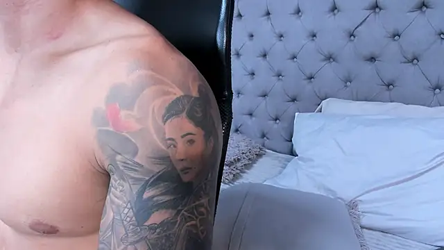 Snapshot of andres-clark92 chatting on November 10, 2025, 6:13 pm andres-clark92 online show from November 10, 2025, 6:13 pm