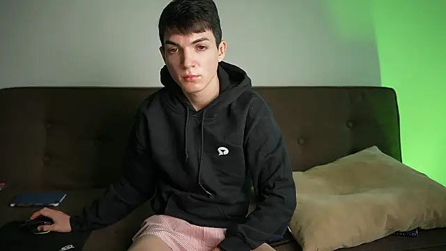 MattyandAiden online show from February 18, 2026, 5:09 pm