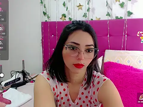 Snapshot of sara_arias00 chatting on October 13, 2025, 1:45 pm sara arias00 online show from October 13, 2025, 1:45 pm