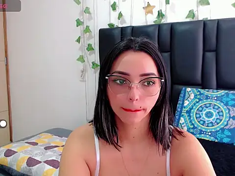 Snapshot of sara_arias00 chatting on September 25, 2025, 4:57 pm sara arias00 online show from September 25, 2025, 4:57 pm