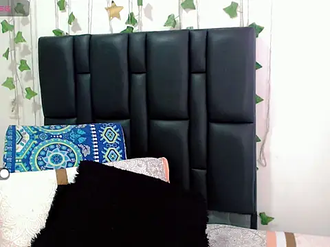 Snapshot of sara_arias00 chatting on September 29, 2025, 12:55 pm sara arias00 online show from September 29, 2025, 12:55 pm