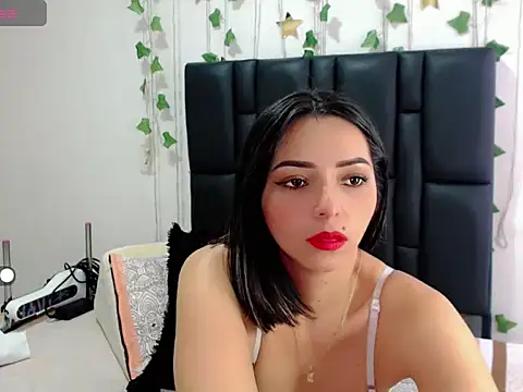 Snapshot of sara_arias00 chatting on October 6, 2025, 1:12 pm sara arias00 online show from October 6, 2025, 1:12 pm