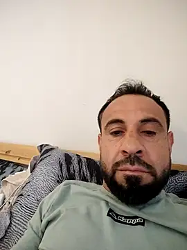 Snapshot of mykelem chatting on May 18, 2026, 7:29 pm mykelem online show from May 18, 2026, 7:29 pm
