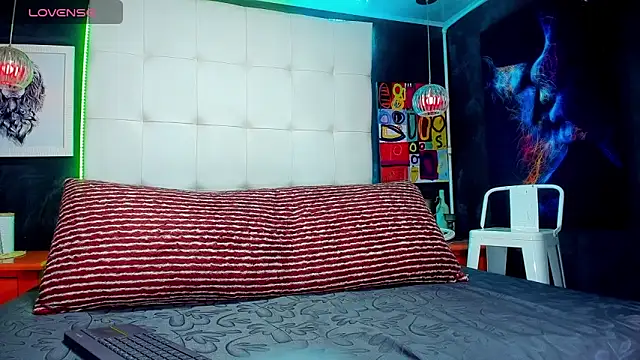 Matteo12  online show from September 17, 2025, 4:25 am