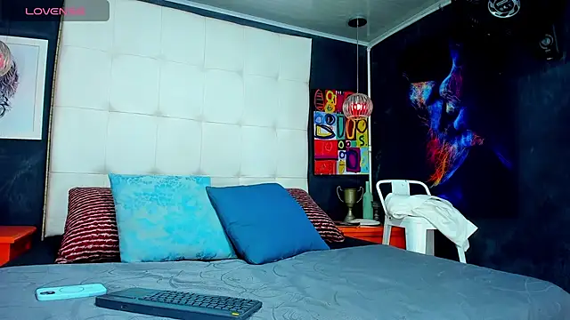 Matteo12  online show from September 14, 2025, 4:24 am