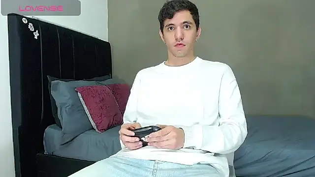 Matteo12  online show from February 19, 2026, 1:35 am